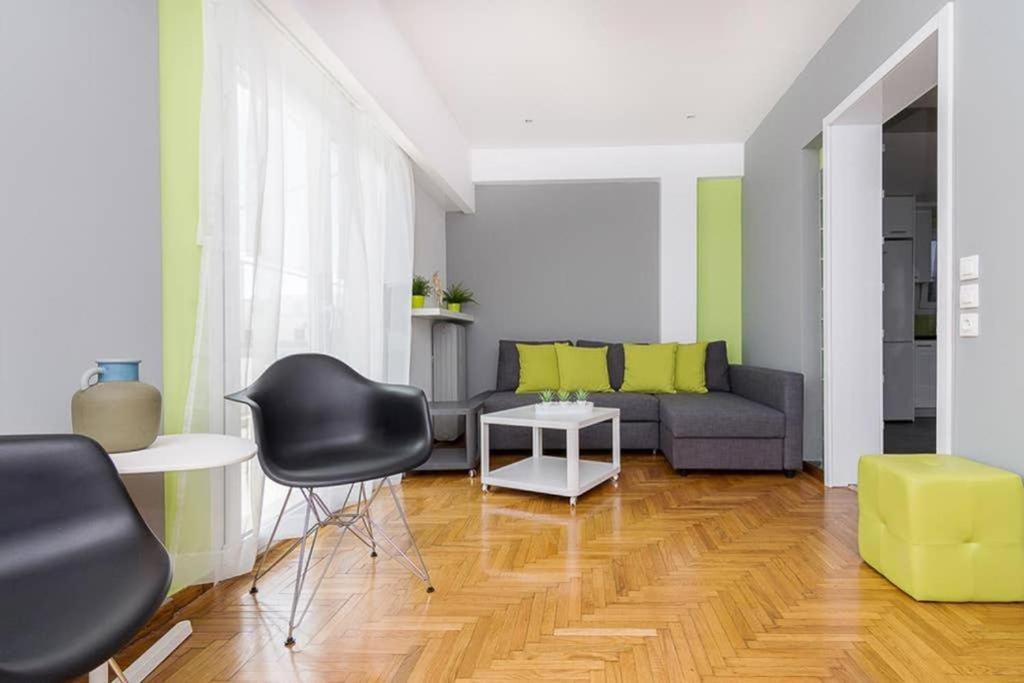 Sunlit 2Br Oasis In Metaxourghio 3Min From Metro Lägenhet Aten Exteriör bild