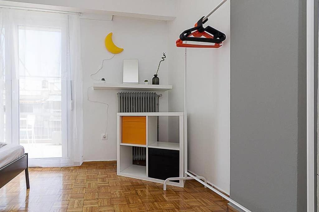 Sunlit 2Br Oasis In Metaxourghio 3Min From Metro Lägenhet Aten Exteriör bild